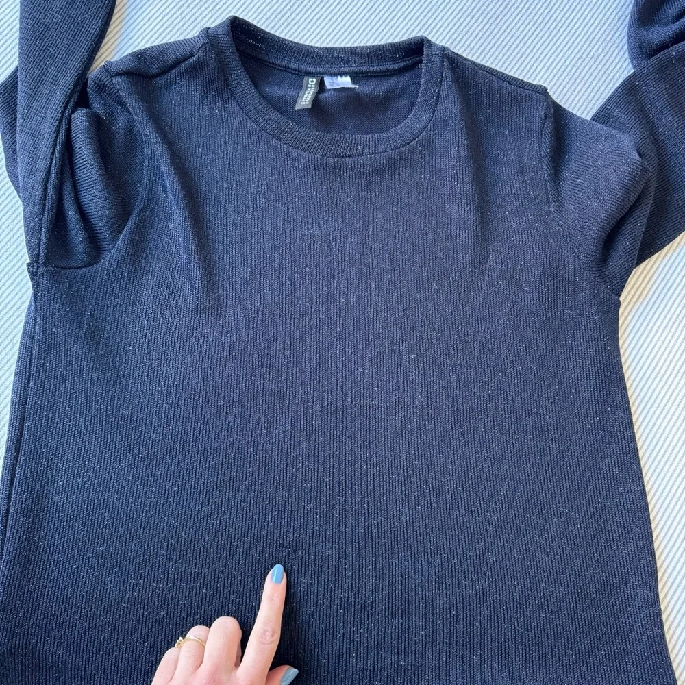 H&M Divided Thin Knit Glittery Sweater